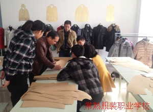 五 ·高级服装专家名师带徒研修班(初中及以上学历,适合有5年以上服装基础的